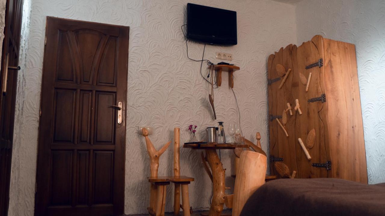 Stara Pravda Hotel - Vykrutasy บูโคเวล ภายนอก รูปภาพ